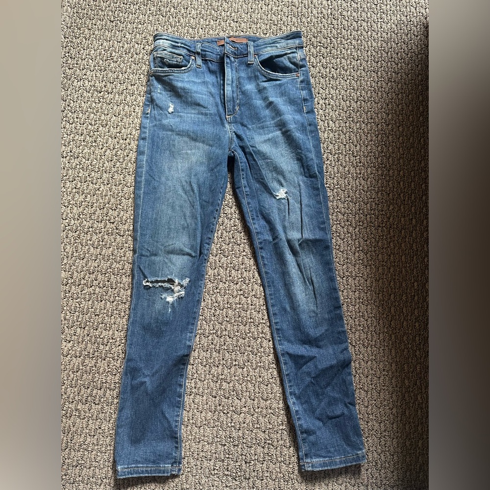 Joe's Jeans Distressed High Rise Crop skinny